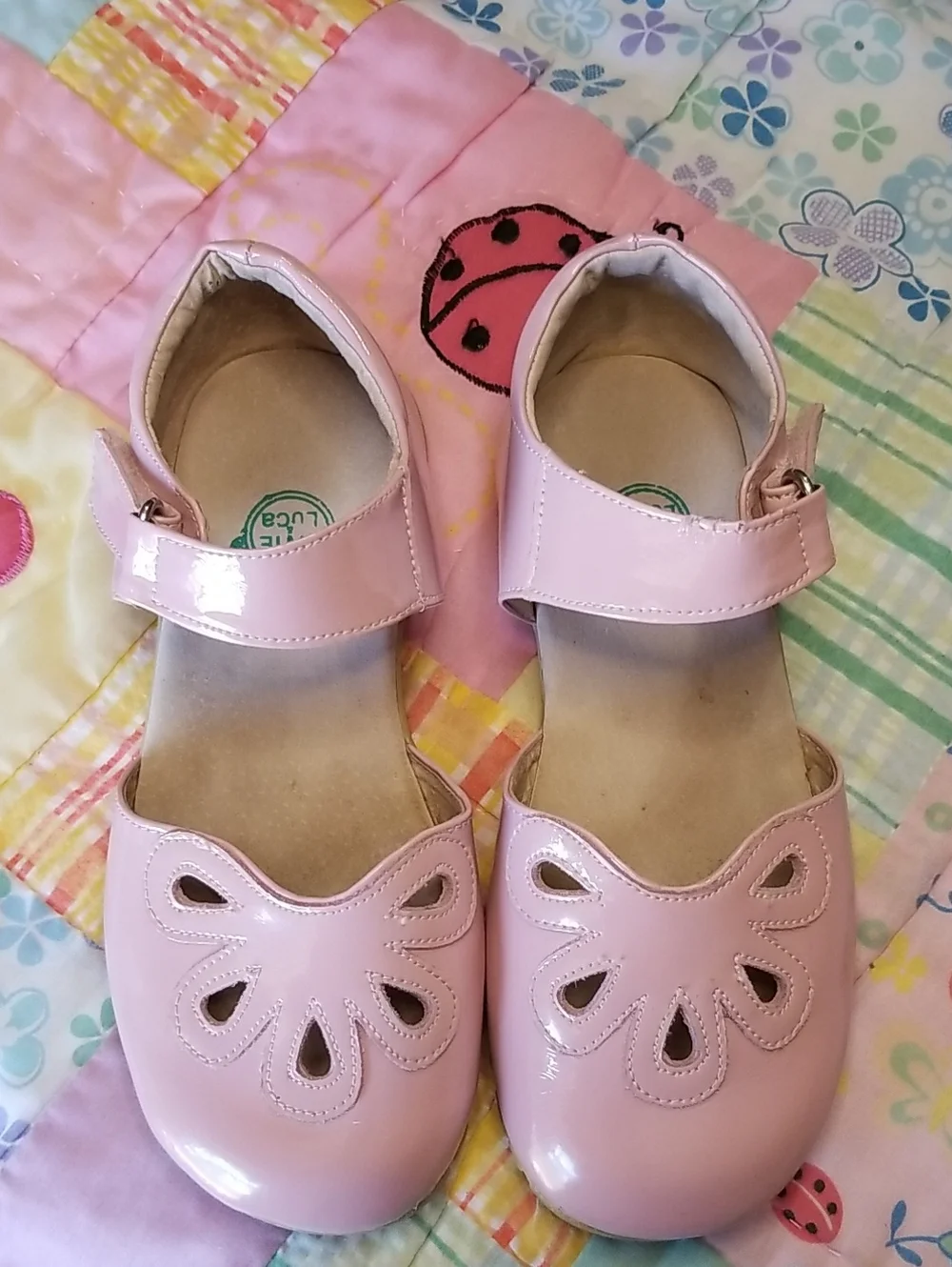 Livie & Luca Pink Patent Leather Mary Jane Size 13 Petals OG Strap, Wavy soles